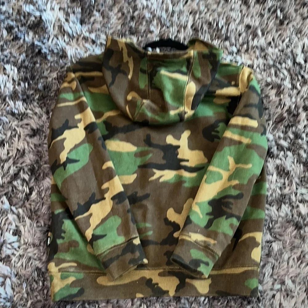 Vans Boys zippered Hoodie Sweatshirt Green Brown Camo. Pockets Long Sleeve
